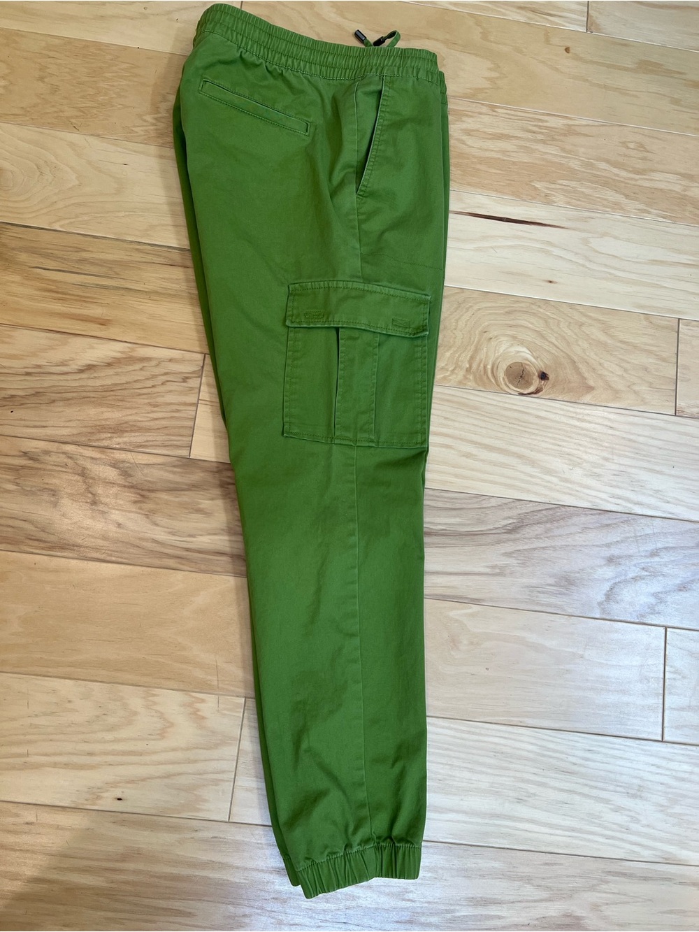 INC International Concepts Bright Olive Cargo Joggers